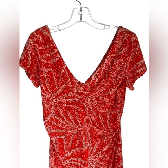 Elegant Red Patterned Dress - Picture 3 of 5